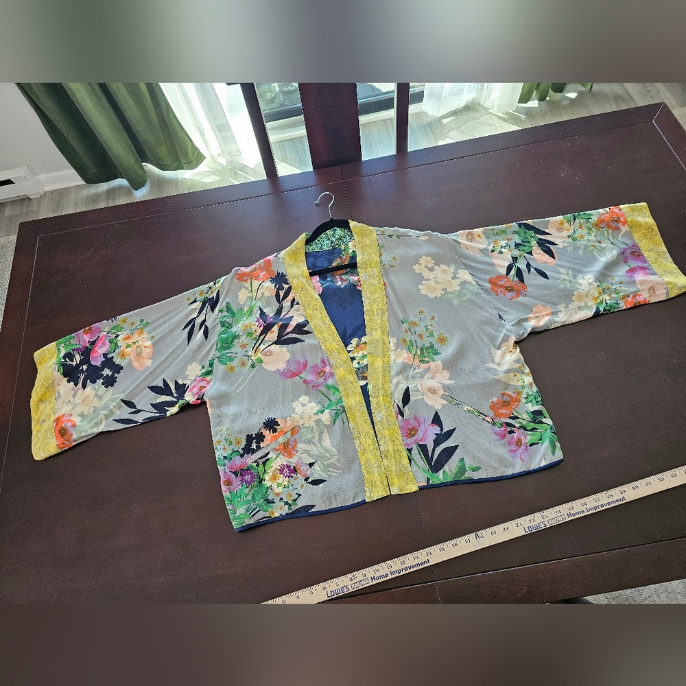 Johnny Was Cropped Kimono XL